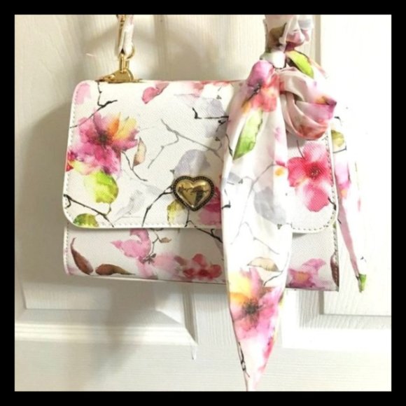 Betsey Johnson Floral Crossbody Purse NEW  PRICE IS FIRM - Picture 10 of 10